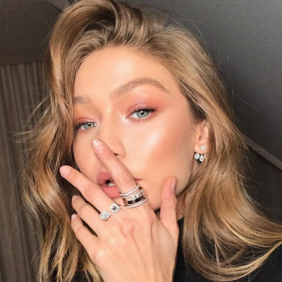 Η νέα αλλαγή στα μαλλιά της Gigi Hadid της πάει απίστευτα κι εμείς εγκρίνουμε