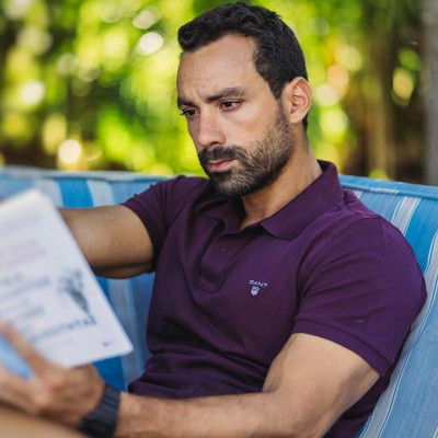 Ο Σάκης Τανιμανίδης λέει το μεγαλύτερο λάθος που κάνουν τα παιδιά στις Πανελλήνιες