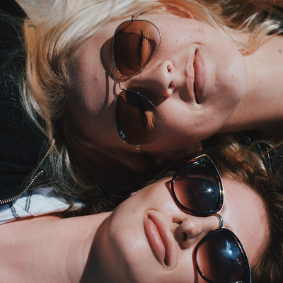 Πώς θα το καταλάβεις, αν τα ζώδια σε συμπαθούν ή δεν σε χωνεύουν καθόλου