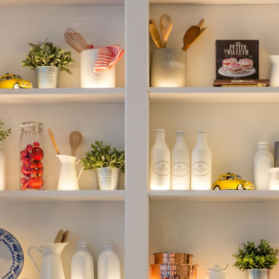 Πώς θα αποθηκεύσεις τα τρόφιμα στα ντουλάπια για να βρεις ό,τι χρειάζεσαι πιο εύκολα