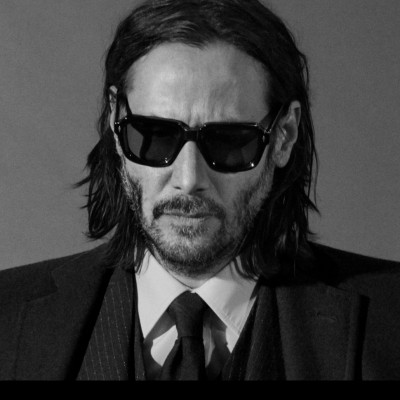 Γιατί ξαφνικά ο Keanu Reeves είναι ο αγαπημένος άντρας όλων των γυναικών;