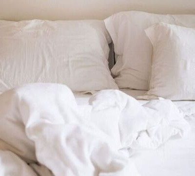 Εσύ ξέρεις τι μπορεί να συμβαίνει κάτω από τα σεντόνια σου την ώρα που κοιμάσαι;