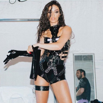 Η Ελένη Φουρέιρα «εγκαινιάζει» το φετινό καλοκαίρι με την πιο καυτή της φωτογραφία με μαγιό (photos)