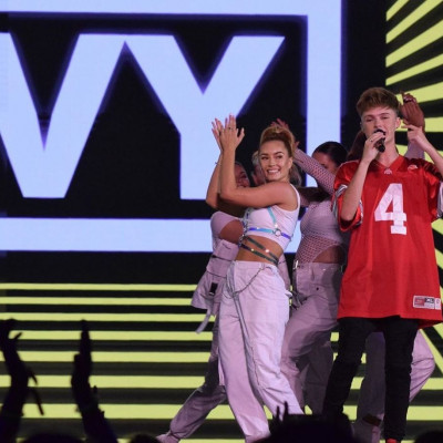 Και είναι όλοι τους εδώ! Οι celebs που βρίσκονται αυτήν τη στιγμή στα Mad VMA 2019