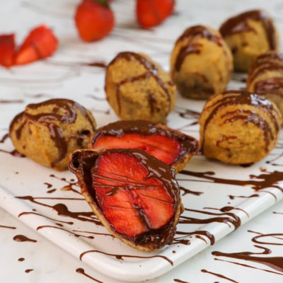 Τηγανητές φράουλες με σοκολάτα