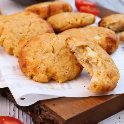 Μπιφτέκια κουνουπιδιού με πέντε βασικά υλικά