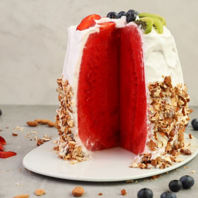 Τούρτα καρπούζι για κάθε καλοκαιρινή λιγούρα