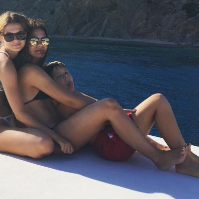 Αμαλία και Αλεξάνδρα Κωστοπούλου: Ο αδελφός τους είχε γενέθλια και δείτε πώς του ευχήθηκαν (pics)