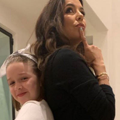 H Eva Longoria μας αποκάλυψε ποιος είναι ο μικρότερος θαυμαστής της Harper Beckham (pics)
