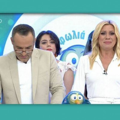 Δάκρυα στον τηλεοπτικό αέρα για την Κατερίνα Καραβάτου στο κλείσιμο της εκπομπής της