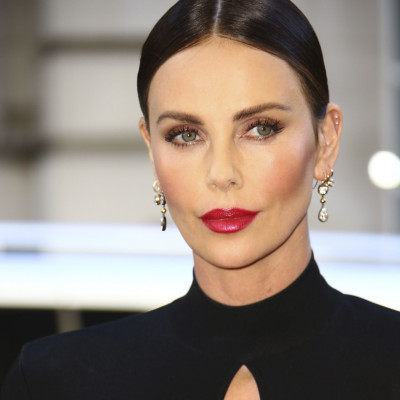 Η νέα είδηση για τη Charlize Theron θα σε χαροποιήσει ιδιαίτερα