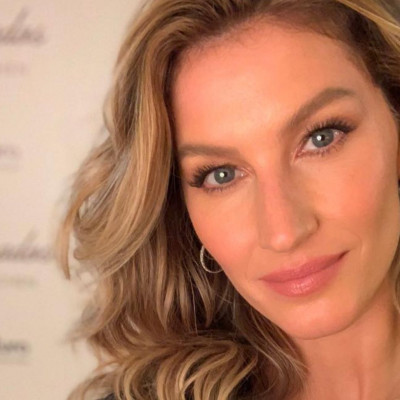 Gisele Bündchen: Δείτε την να ποζάρει στο φωτογραφικό φακό με τις 5 αδερφές της (pics)