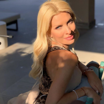 Ελένη Μενεγάκη: Το νησί που βρίσκεται μας θύμισε το παρελθόν της