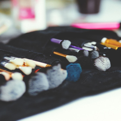 DIY: Πώς θα καθαρίσεις τα πινέλα του μακιγιάζ