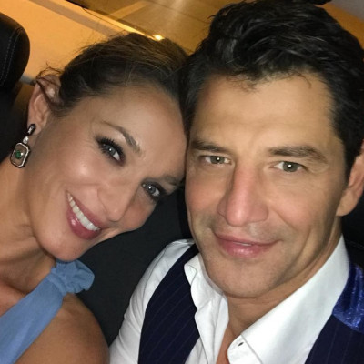 Σάκης Ρουβάς- Κάτια Ζυγούλη: Ποζάρουν αγκαλιά φορώντας τα μαγιό τους!