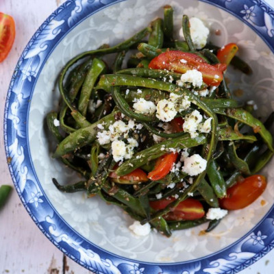 Δροσερή σαλάτα με αμπελοφάσουλα