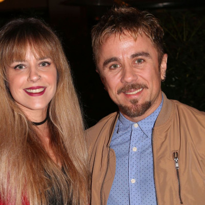 Το κορίτσι του Θανάση Τσαλταμπάση είναι πολύ hot και πρέπει να το δεις με μαγιό! (Photos)