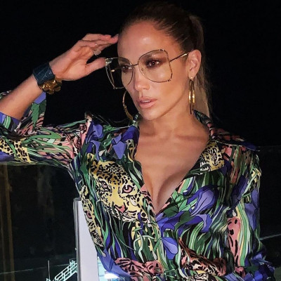 Η Jennifer Lopez μόλις ανέβασε τη φωτογραφία του καλοκαιριού κι εμείς… υποκλινόμαστε