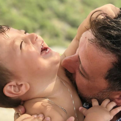 Αγγελική Δαλιάνη - Μάνος Παπαγιάννης: Το καλοκαιρινό άλμπουμ των διακοπών τους με τα παιδιά (pics)