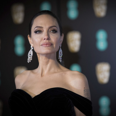 OK! Η Angelina Jolie μόλις έκανε την πιο hot εμφάνισή της για το 2019