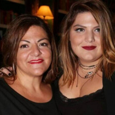 Δανάη Μπάρκα: Δάκρυσε η Βίκυ Σταυροπούλου με την επική φάρσα της κόρης της! (Videos)