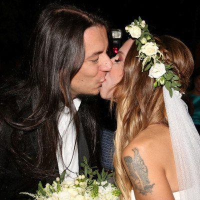 Γάμος Ευρυδίκης-Κατσιώνη: Το φωτογραφικό άλμπουμ του γάμου τους (exclusive videos+photos)