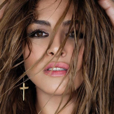 To νέο look της Έλενας Παπαρίζου θα σε στείλει αμέσως στο κομμωτήριο (Photos)