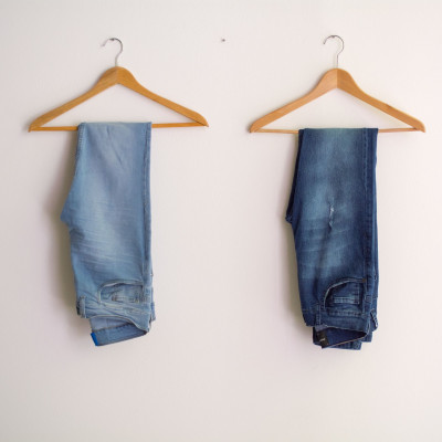 Αγαπάς τις online αγορές; 5 tips για να αγοράσεις το σωστό denim παντελόνι από το διαδίκτυο