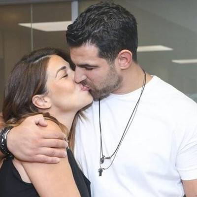 Χατζίδου - Παύλου: Η έξοδος από το μαιευτήριο με την κορούλα τους και τα καυτά φιλιά (photos)