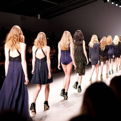 Θλίψη: Πέθανε γνωστός σχεδιαστής μόδας (pics)