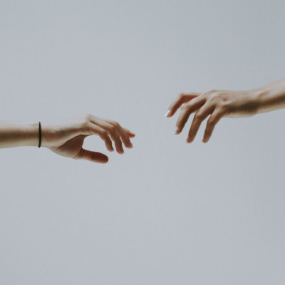 5 τραγούδια που πρέπει να ακούσεις αν έχεις χωρίσει πρόσφατα