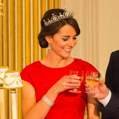 Είκοσι πράγματα που θα συμβούν αν η Kate Middleton γίνει βασίλισσα (vid)