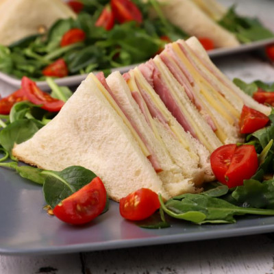 Mini τοστάκια με αρωματικό βούτυρο