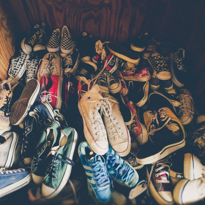 Έχουν κάνει ζάρες τα δερμάτινα παπούτσια σου; Δες πώς θα τα επαναφέρεις