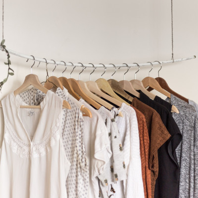 Δώσε χρώμα στα λευκά σου t-shirt με τρόπο που δε σου περνάει από το μυαλό