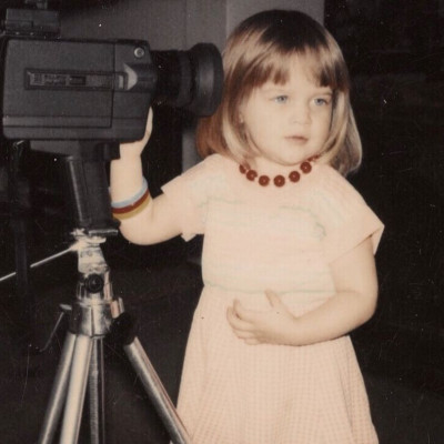 Το κοριτσάκι της φωτογραφίας είναι σήμερα 43ετών και κούκλα ηθοποιός;