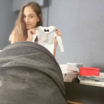 Baby boom: Γέννησε η Φωτεινή Αθερίδου - Οι ευχές των επωνύμων στο Facebook (photos)