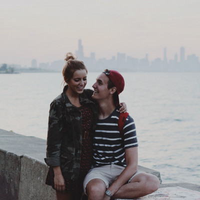 4 δυσκολίες που κάθε κορίτσι αντιμετωπίζει πριν το πρώτο ραντεβού