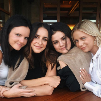 Selena Gomez: Μιλάει για την σχέση με τις φίλες της και έχει να σου δώσει κάποιες συμβουλές