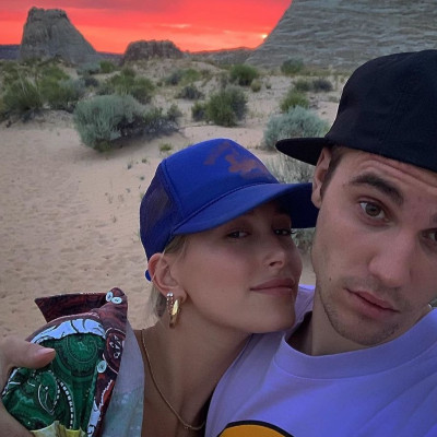 Justin & Hailey Bieber: Ο σταρ που θα τραγουδήσει στον γάμο τους δεν είναι αυτός που φαντάζεσαι