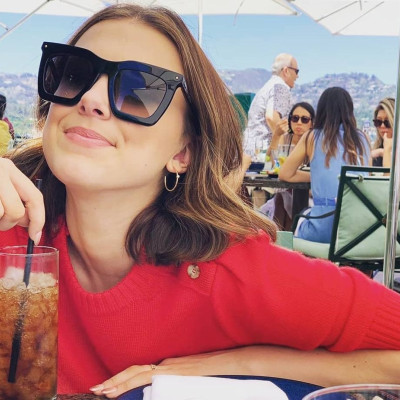 Millie Bobby Brown: Έκοψε κι έβαψε τα μαλλιά της και είναι άλλος άνθρωπος!