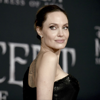 Η Jolie μιλάει ανοιχτά για τον χωρισμό της από τον Brad Pitt και την κακή ψυχολογική της κατάσταση