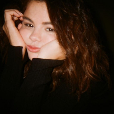 Selena Gomez: Η makeup-free φωτογραφία της που «έριξε» το Instagram με 8 εκατομμύρια likes σε 1 μέρα