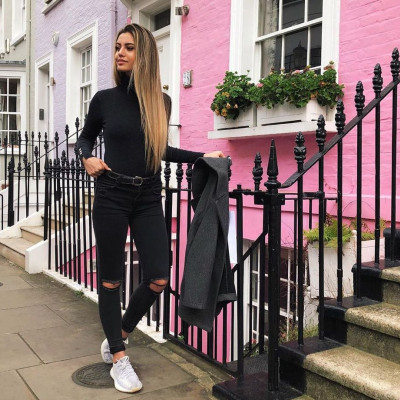 Δεν φαντάζεσαι σε ποια ευρωπαΐκη πόλη βρίσκεται η Δανάη Λιβιεράτου και ποια τραγουδίστρια είδε;