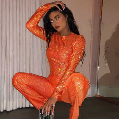 Η Kylie Jenner μας έκανε το επίσημο tour στα γραφεία της Kylie Cosmetics κι εμείς ουρλιάζουμε!