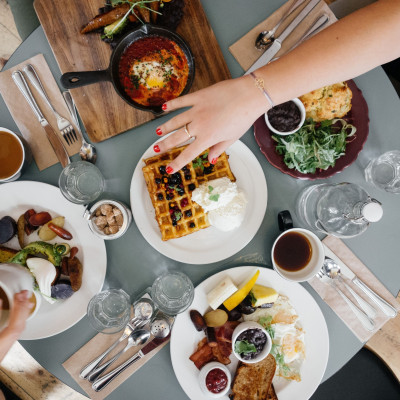 Τι αλλάξαμε στη διατροφή μας από την εφηβεία ως σήμερα και είδαμε πραγματική διαφορά