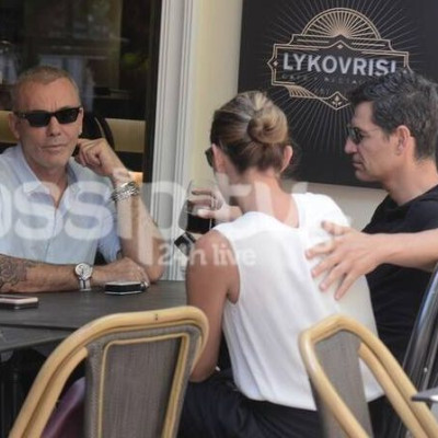 Ρουβάς-Ρόκκος: Ο καφές με τα «κορίτσια» τους και τα πεταχτά φιλιά του Στέλιου στην Κάτια! (photos)