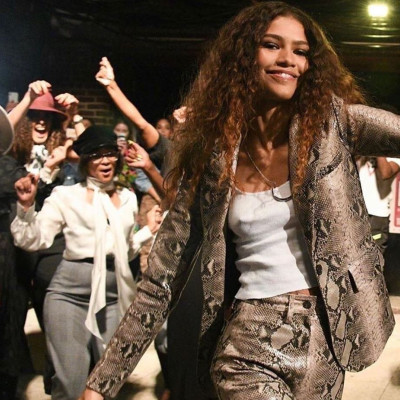 Celeb Hair: Η Zendaya αποκάλυψε το κόλπο για να έχει τέλεια σγουρά μαλλιά