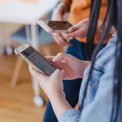 Η Google λάνσαρε έξι apps για να… ξεκολλήσεις από το κινητό σου