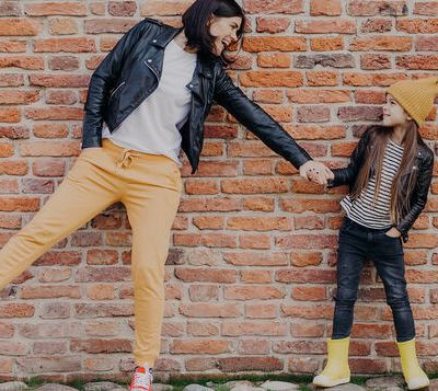 Επιτέλους! Παιδικά αθλητικά παπούτσια όπως τα θέλω και με όσα χρήματα... «βγαίνω»!